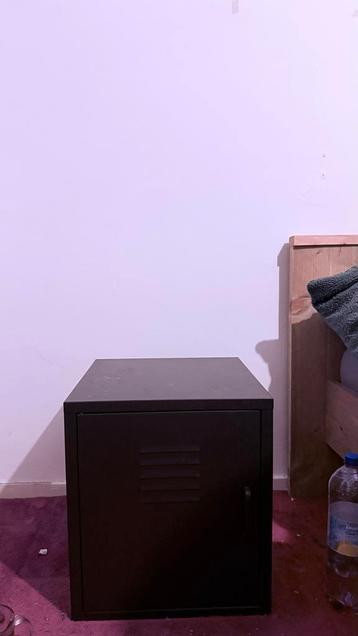 2 Nachtkastje - Gratis ophalen ivm verhuizing