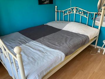 Spijlen bed wit gratis