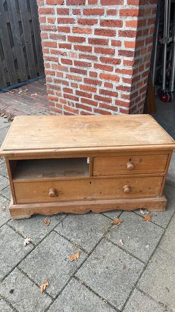 Leuk grenen kastje om op te knappen