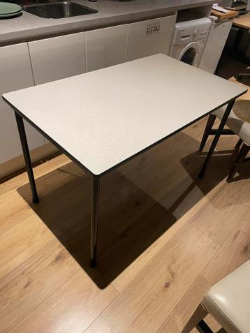 Tafel/ bureau - 120cm breed - Gratis
