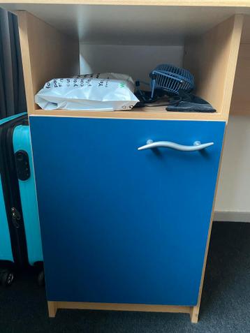 Praktisch bureau met veel opbergruimte