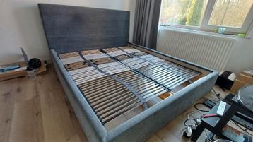 Bed 160 x 200
