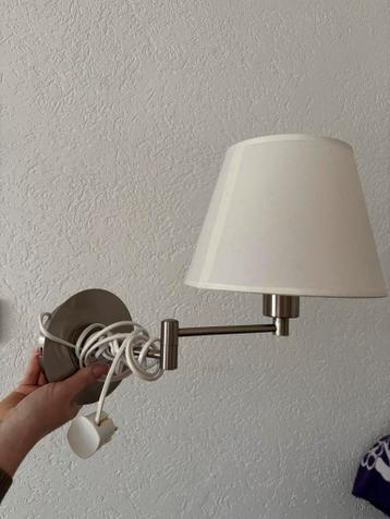 Schemerlampje voor aan de wand