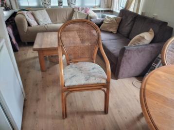 Vintage stoelen - 4 stuks - gratis af te halen