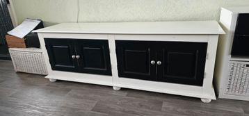 Lage kast afm. 185 lengte, 52 breed en 46 diep