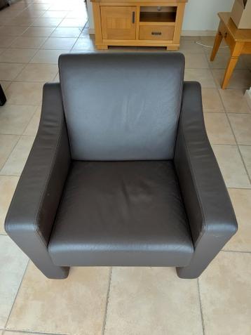 Stijlvolle bruine lederen fauteuil
