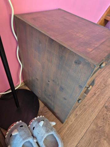 Houten ladekastje - 32x33x53 cm