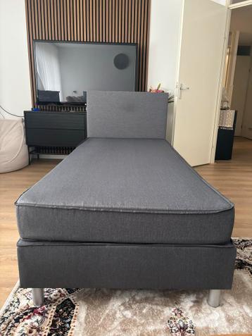 Boxspring 200x90 cm - Zo goed als nieuw - Gratis!