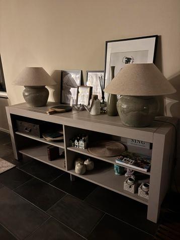 Side table grijs hout ( 77 h x 50 d x 200 l)