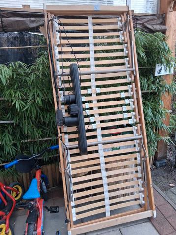 Elektrische lattenbodem 80x200 - Gratis ophalen