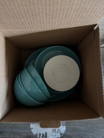 Serviesgoed in goede staat gratis af te halen