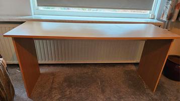 Gratis, een hobbytafel.