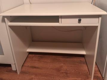 Gratis: Wit Bureau, graag zo snel mogelijk ophalen!