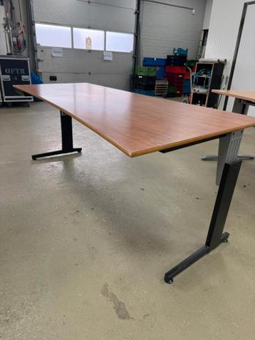 Bureau in hoogte verstelbaar