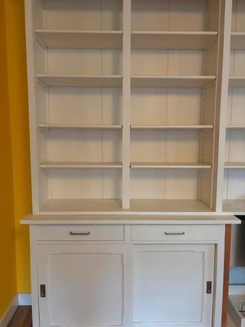 Grote houten witte kast!