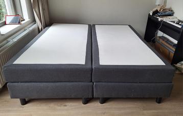 Gratis boxspring/ tweepersoonsbed, ophalen in Lent