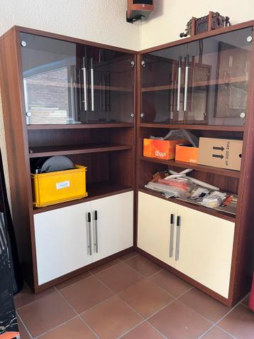 Twee buffetkasten, grais af te halen