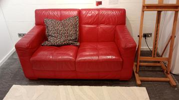 Prima rood lederen bank. Gratis!