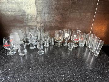 Diverse verzameling glazen