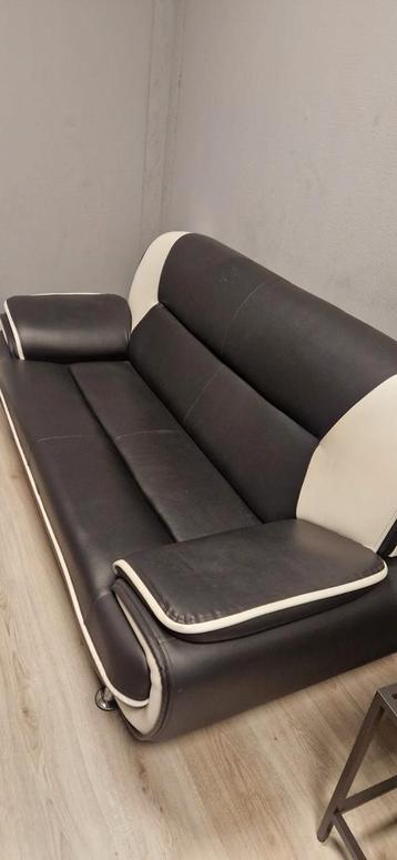 Moderne zwarte lederen bank