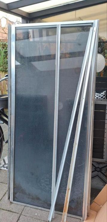 Gratis! Douchecabine 90x90 draaideur en wand zsm weg!