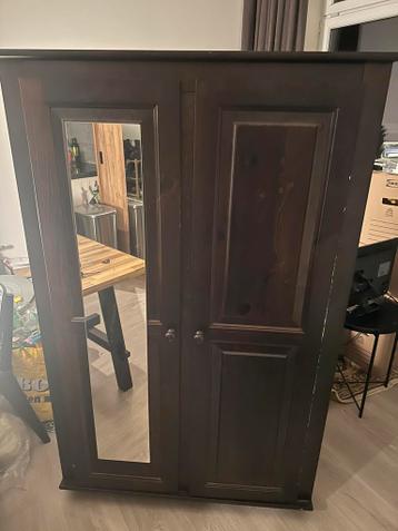 Kast donker bruin hout