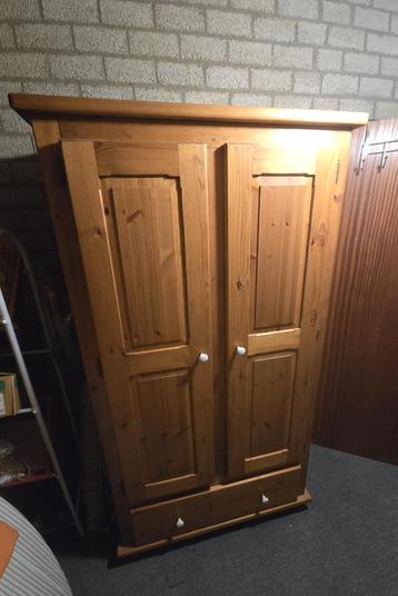 kledingkastje, 1.91m hoog, 1.00 m breed, 50cm diep