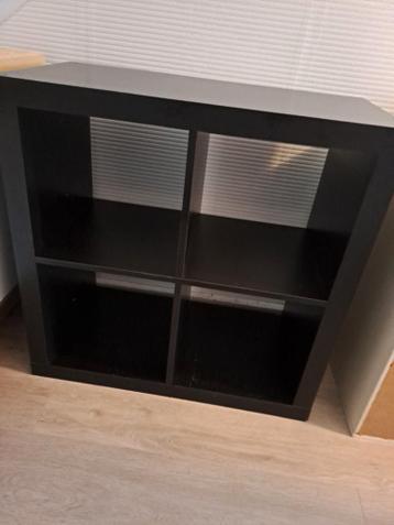 Zwarte IKEA Kallax kast