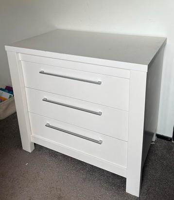 Wit ledikant met opbergruimte - stevig en functioneel