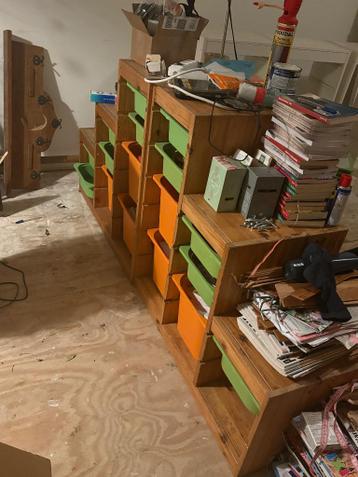 Gratis twee trofastkasten