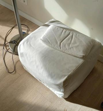 Gratis fauteuil met poef