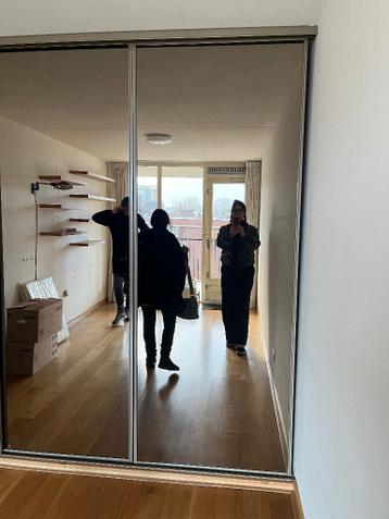 GRATIS: 5 grote schuifpanelen / spiegeldeuren