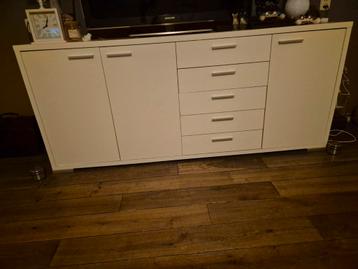 Witte Kast dressior met Lades en Deuren