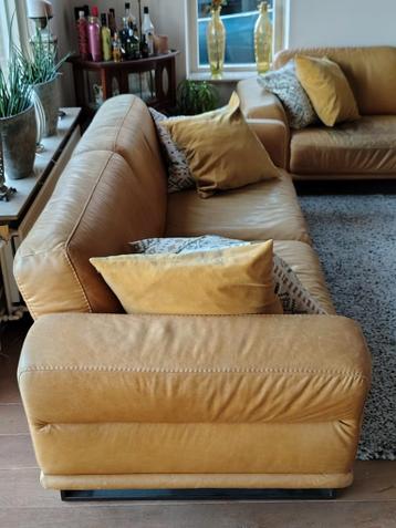 Lederen bank. 2 en 3 zits