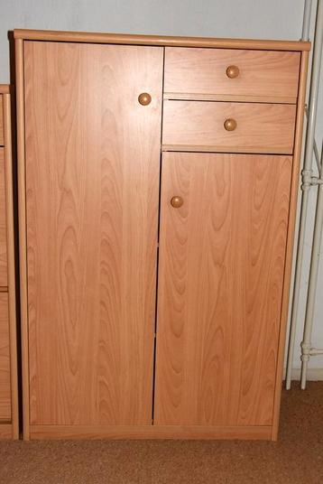 Kast, met 2 laden en 3 planken