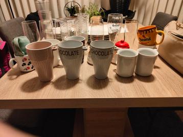 GRATIS ophalen bekers, glazen en borden