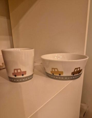 Leuke kom en beker met auto motief