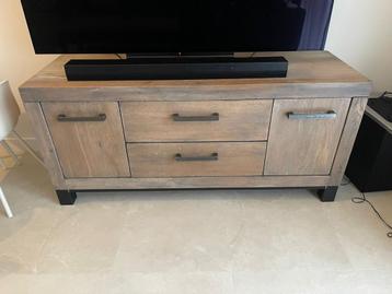 Gratis TV kast - Mooi en functioneel!