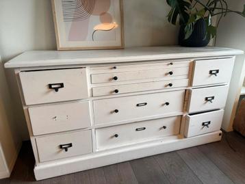 Gratis dressoir kast (opknappertje)