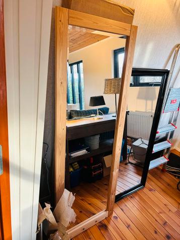 Spiegels gratis af te halen (Ouddorp)