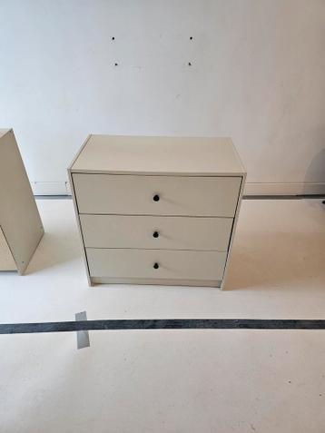 Kastje gratis op te halen maten onbekend