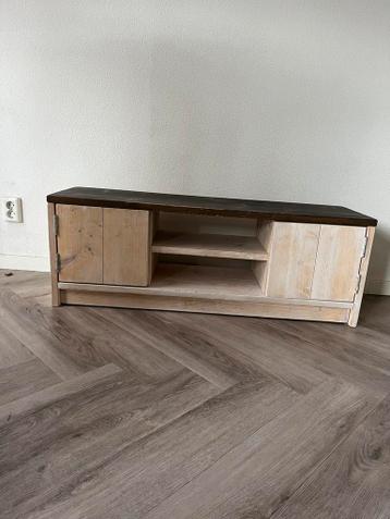 Stijgerhouten tv meubel GRATIS