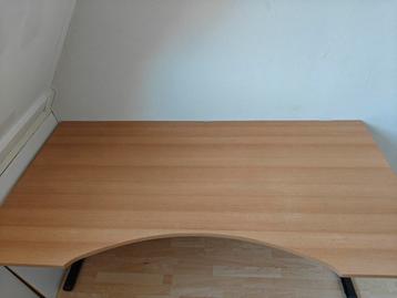 Gratis af te halen bureau.