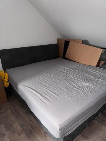 Gratis tweepersoonsbed 180x200