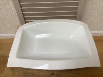 Gratis: 2 ZGAN apart gevormde schalen