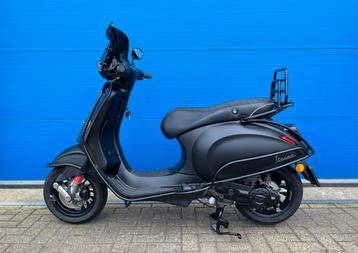 VESPA SPRINT  -  OPROEP! - NIET TE KOOP!!