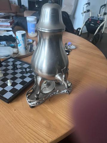 Ronde tafel met kolompoot - massief hout