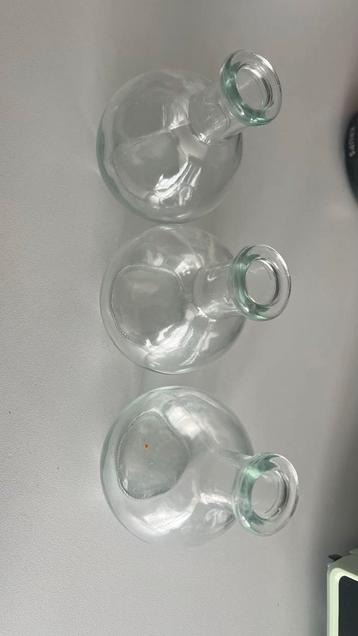Set van 3 glazen vaasjes