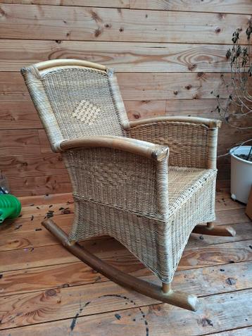Gratis rotan schommelstoel