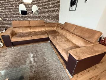 Bruin/beige complete hoekbank! Mag Z.S.M. weg!